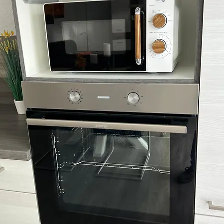 Royal Gala Ebenerdig 84 Qm Carport Terrasse Neubau Free Wifi 2 Schlafzimmer Bis 4 Personen Einbauküche Ferienhaus Meppen